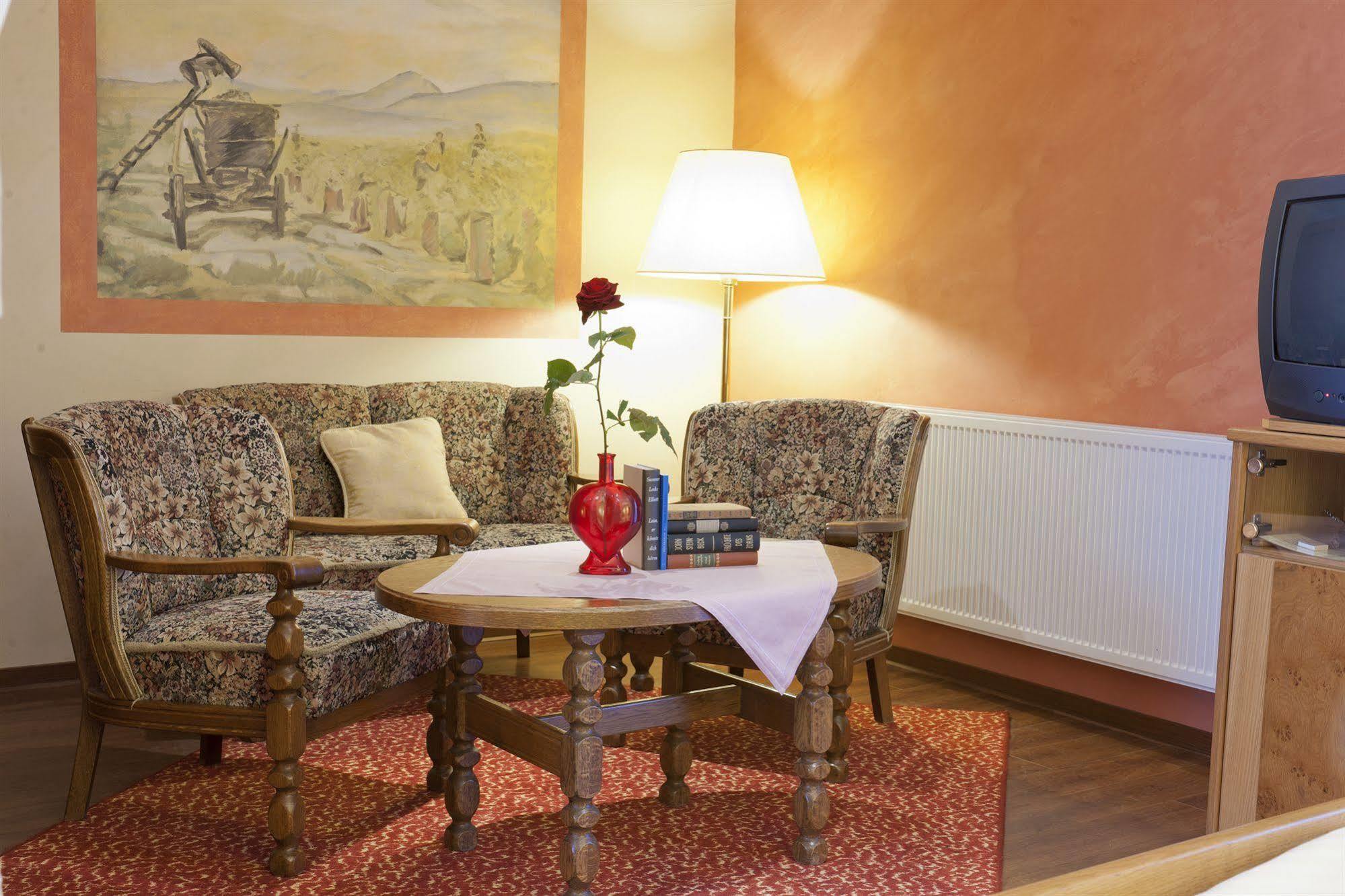 Gutshof Ziegelhuette Hotell Edenkoben Exteriör bild