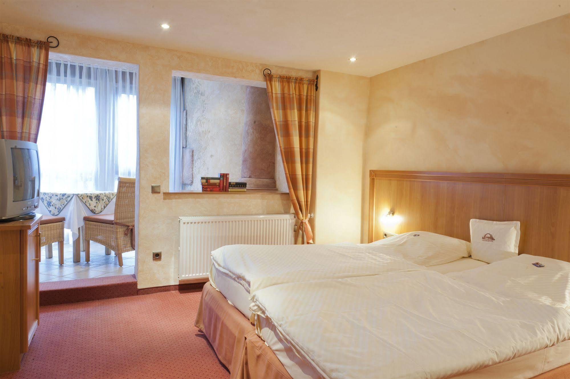 Gutshof Ziegelhuette Hotell Edenkoben Exteriör bild