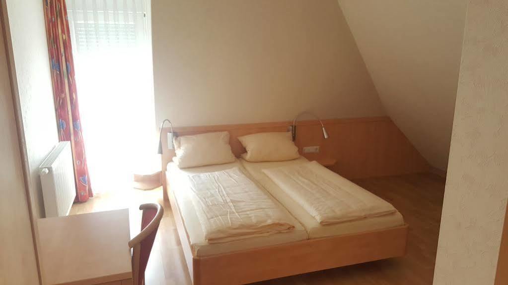 Gutshof Ziegelhuette Hotell Edenkoben Exteriör bild