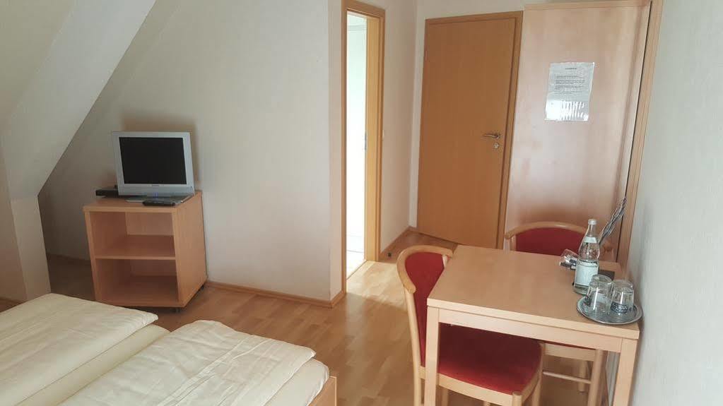Gutshof Ziegelhuette Hotell Edenkoben Exteriör bild